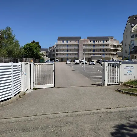 Superbe Appartement Avec Piscine Sauna Et Petite Vue Mer Plougonvelin Exterior photo